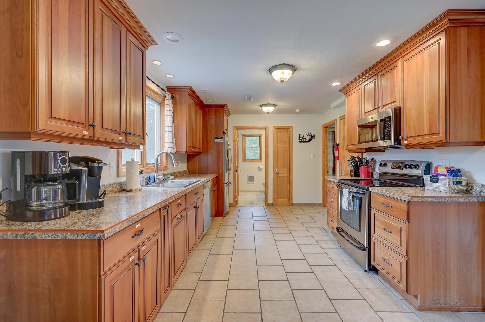 204 Limac Circle Conway, NH 03813 - Photo 6 of 41