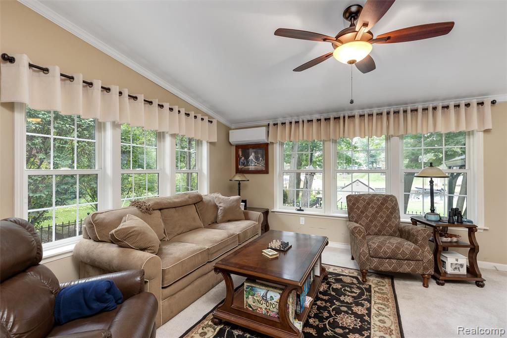 21071 Thorofare Road Grosse Ile, MI 48138 - Photo 12 of 23