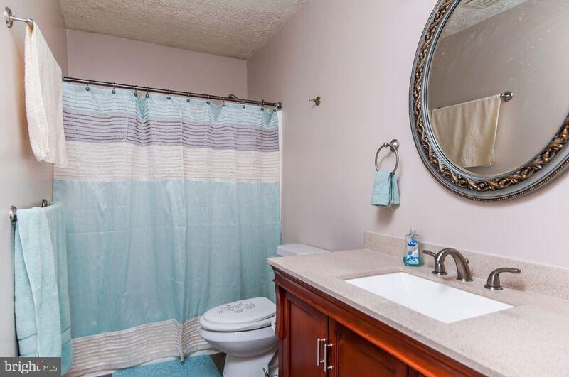 528 Beards Hill Road Aberdeen, MD 21001 - Photo 12 of 27 Hall bath has been updated