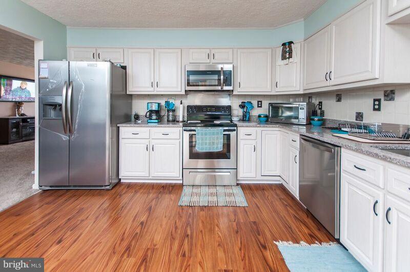528 Beards Hill Road Aberdeen, MD 21001 - Photo 9 of 27 Plenty of counter space, granite and SS appliances