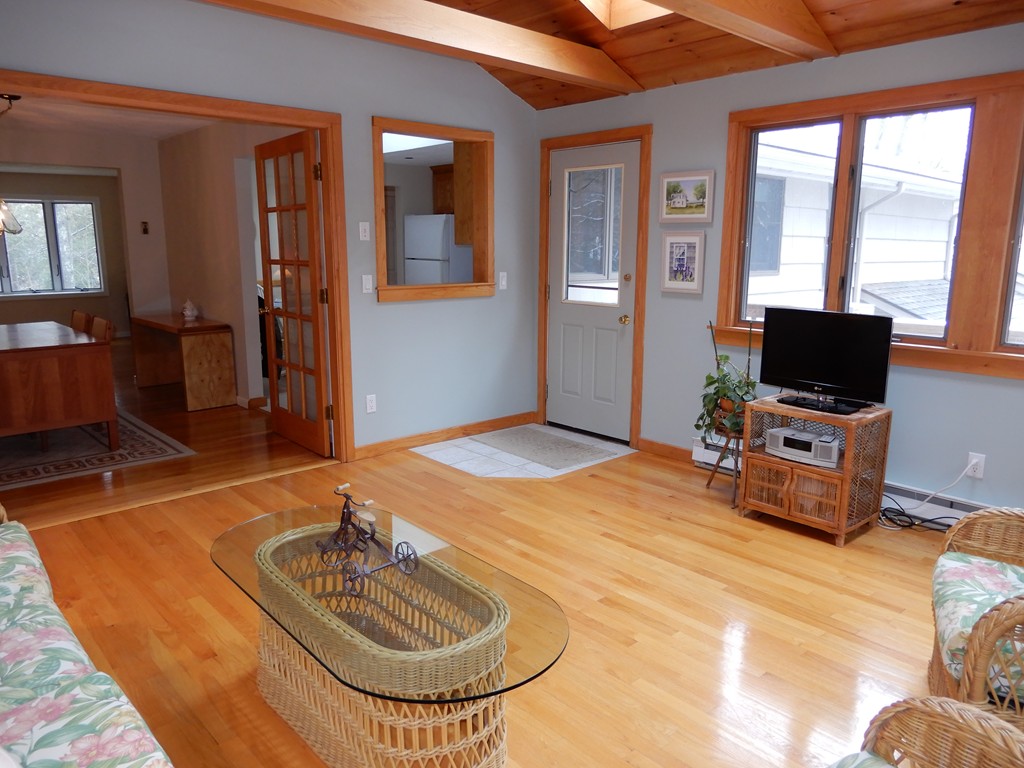 2 Forest Road Foxboro, MA 02035 - Photo 4 of 30 Gallery Image 4