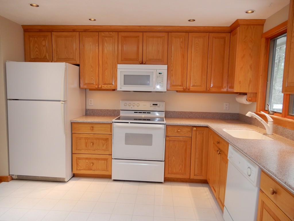 2 Forest Road Foxboro, MA 02035 - Photo 7 of 30 Gallery Image 7