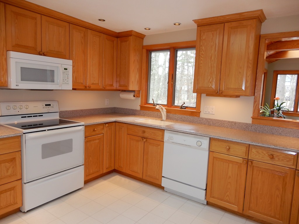 2 Forest Road Foxboro, MA 02035 - Photo 9 of 30 Gallery Image 9