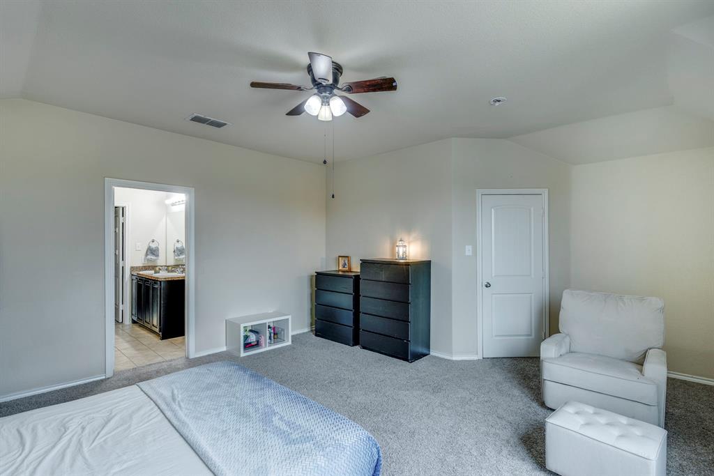 616 Cameron Way Azle, TX 76020 - Photo 16 of 37