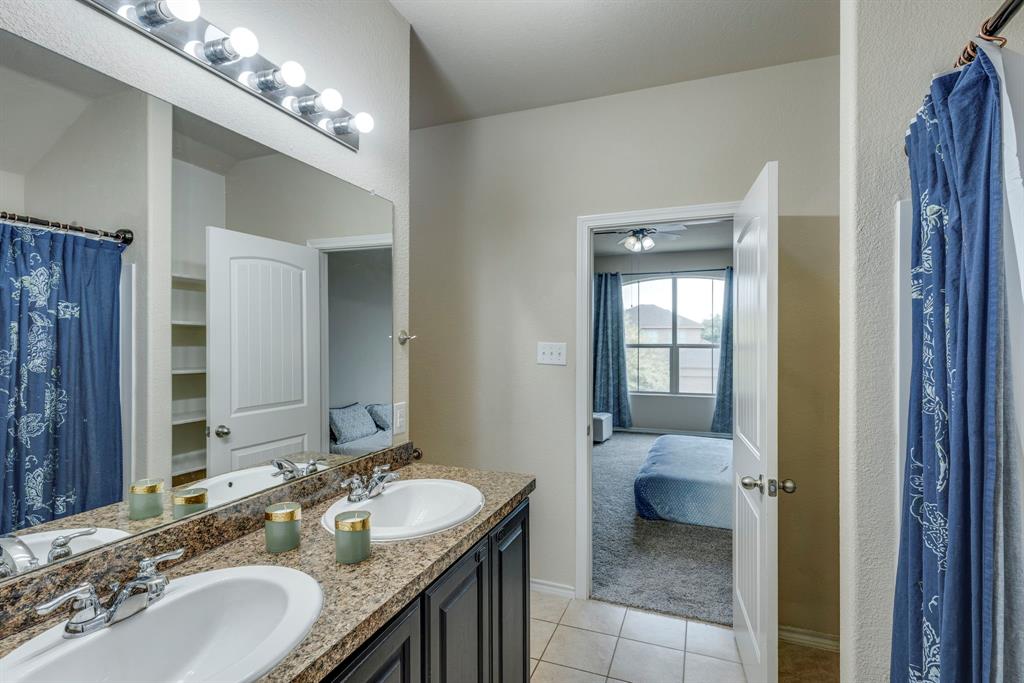 616 Cameron Way Azle, TX 76020 - Photo 19 of 37