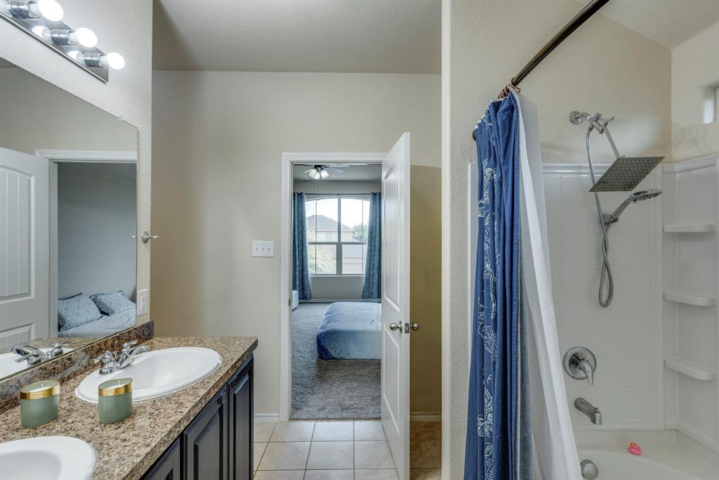 616 Cameron Way Azle, TX 76020 - Photo 20 of 37