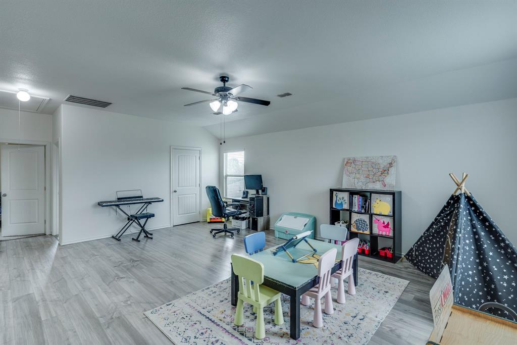 616 Cameron Way Azle, TX 76020 - Photo 21 of 37