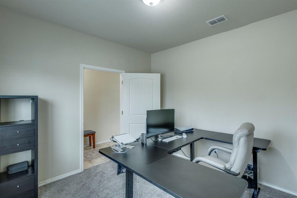 616 Cameron Way Azle, TX 76020 - Photo 27 of 37