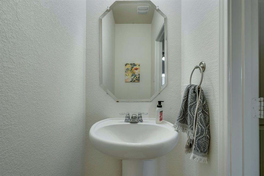 616 Cameron Way Azle, TX 76020 - Photo 29 of 37