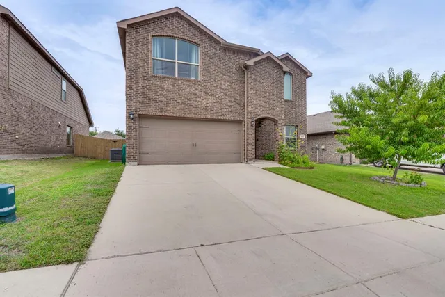 $320,000 | 616 Cameron Way, Azle, TX 76020