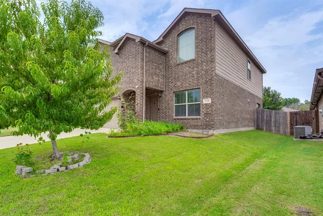 $320,000 | 616 Cameron Way, Azle, TX 76020