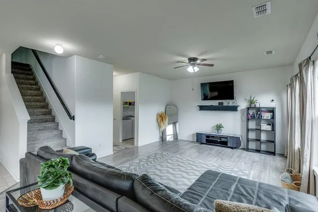 $320,000 | 616 Cameron Way, Azle, TX 76020