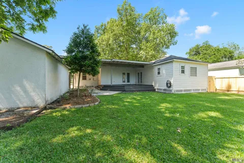 $415,000 | 4759 Sweetbriar Street, Baton Rouge, LA 70808