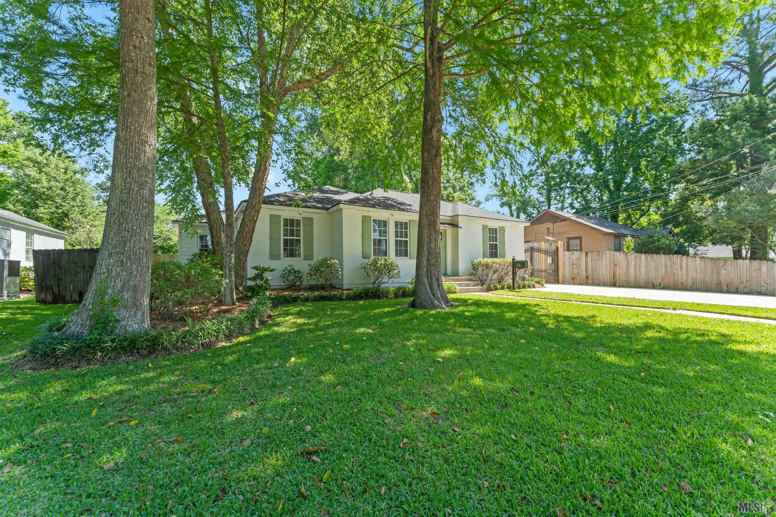 4759 Sweetbriar Street Baton Rouge, LA 70808 - Photo 3 of 20
