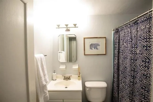 $2,200 | 820 Chestwood Avenue, Tallahassee, FL 32303