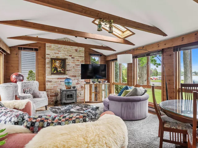 $1,100,000 | 1350 Memorial Drive, Sturgeon Bay, WI 54235