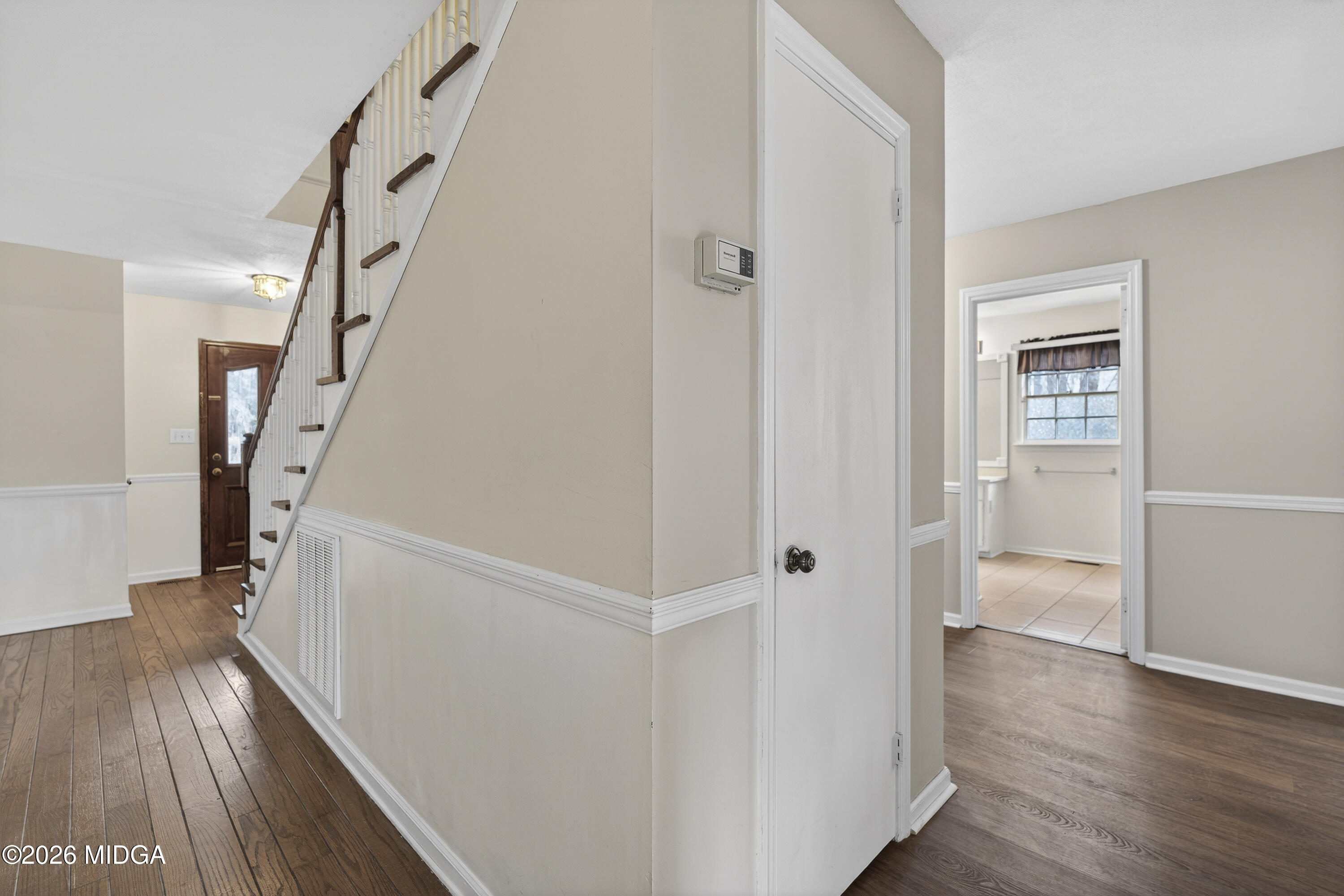 337 Highway 18 Gray, GA 31032 - Photo 23 of 50 a view of an entryway with wooden floor