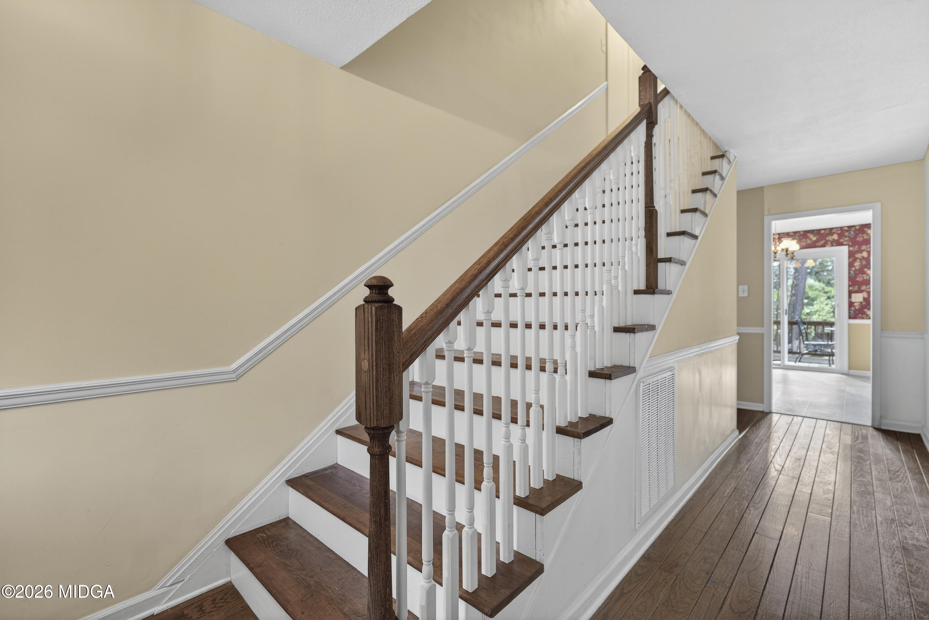 337 Highway 18 Gray, GA 31032 - Photo 10 of 50 a view of entryway with wooden floor