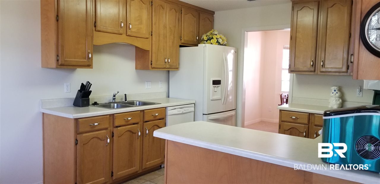 20086 Pecan Trace Fairhope, AL 36532 - Photo 14 of 44 Kitchen