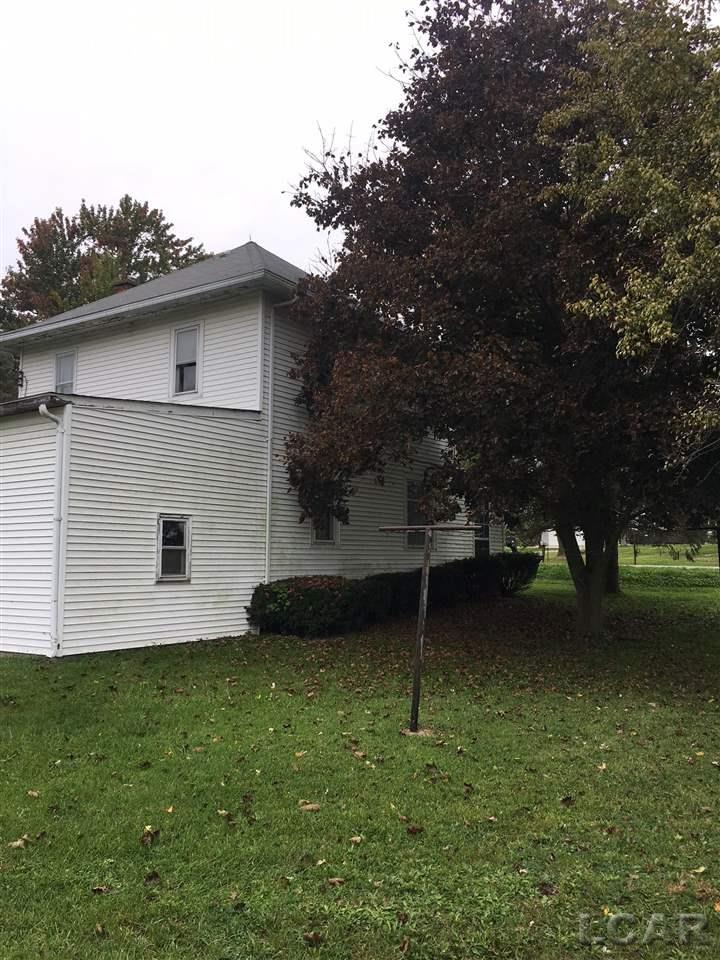 6785 Burton Road Adrian, MI 49221 - Photo 16 of 22 31362086-15.JPG