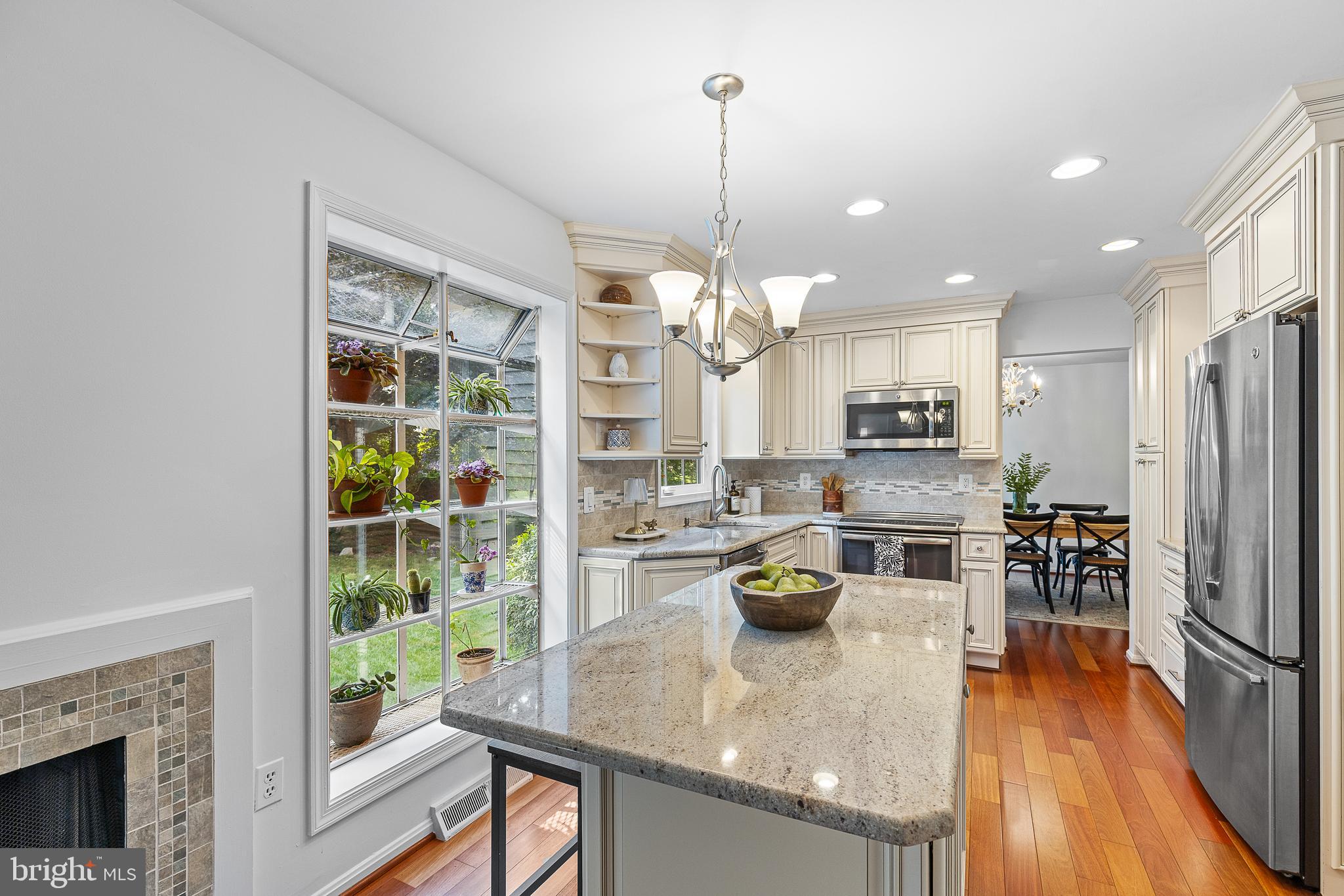 6237 Wilmette Drive Burke, VA 22015 - Photo 12 of 39