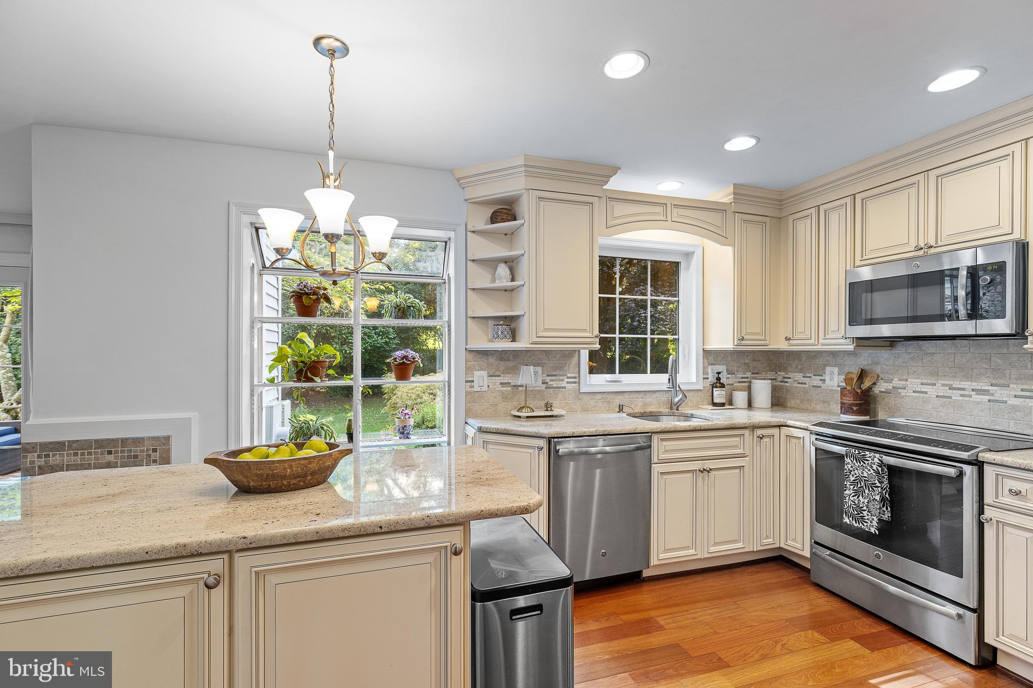 6237 Wilmette Drive Burke, VA 22015 - Photo 14 of 39