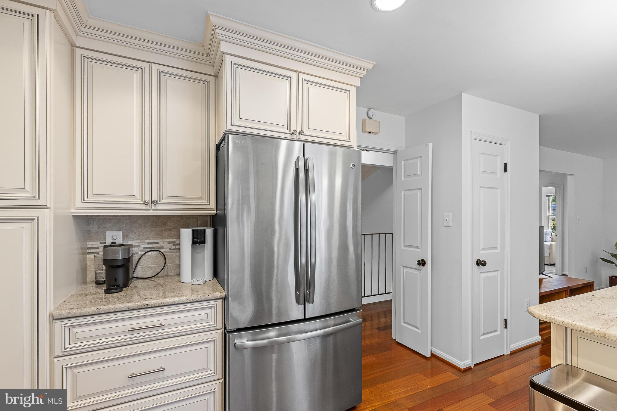 6237 Wilmette Drive Burke, VA 22015 - Photo 17 of 39