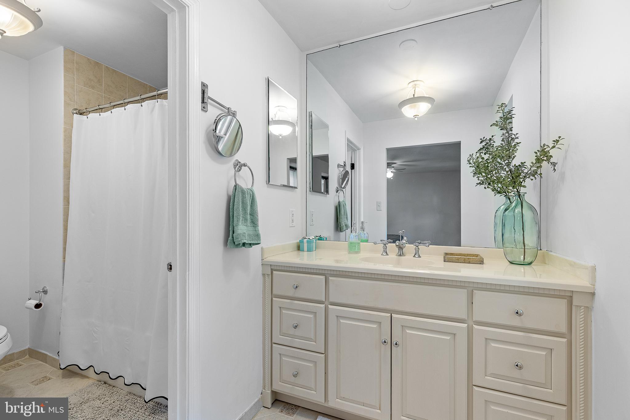 6237 Wilmette Drive Burke, VA 22015 - Photo 26 of 39