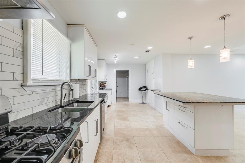 5017 Boulder Lake Road Fort Worth, TX 76103 - Photo 13 of 26