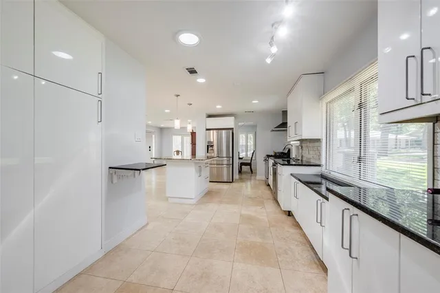 $419,900 | 5017 Boulder Lake Road, Fort Worth, TX 76103