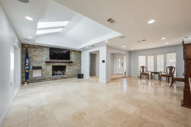 $419,900 | 5017 Boulder Lake Road, Fort Worth, TX 76103