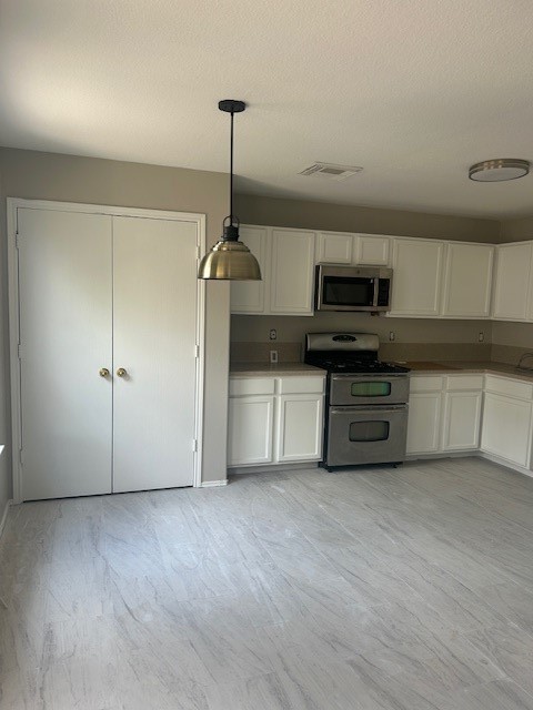 8319 Tartan Court Rosharon, TX 77583 - Photo 6 of 15 Kitchen