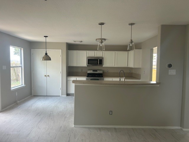 8319 Tartan Court Rosharon, TX 77583 - Photo 7 of 15 Kitchen