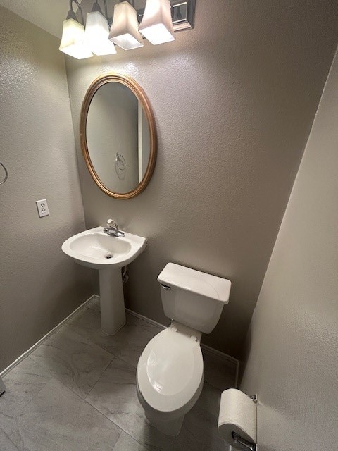 8319 Tartan Court Rosharon, TX 77583 - Photo 9 of 15 1/2 Bath