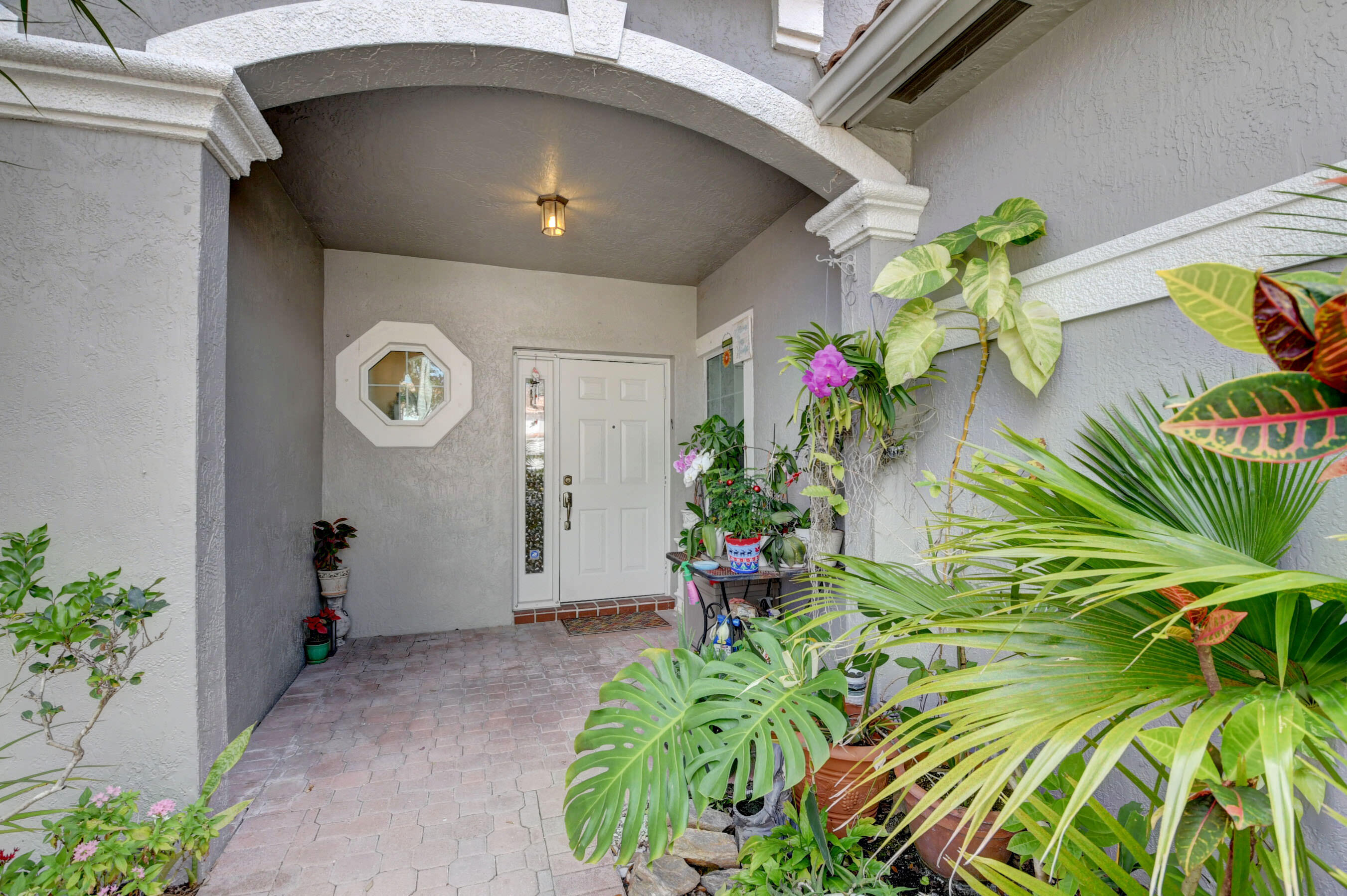 21204 Vía Eden Boca Raton, FL 33433 - Photo 2 of 51 front entrance