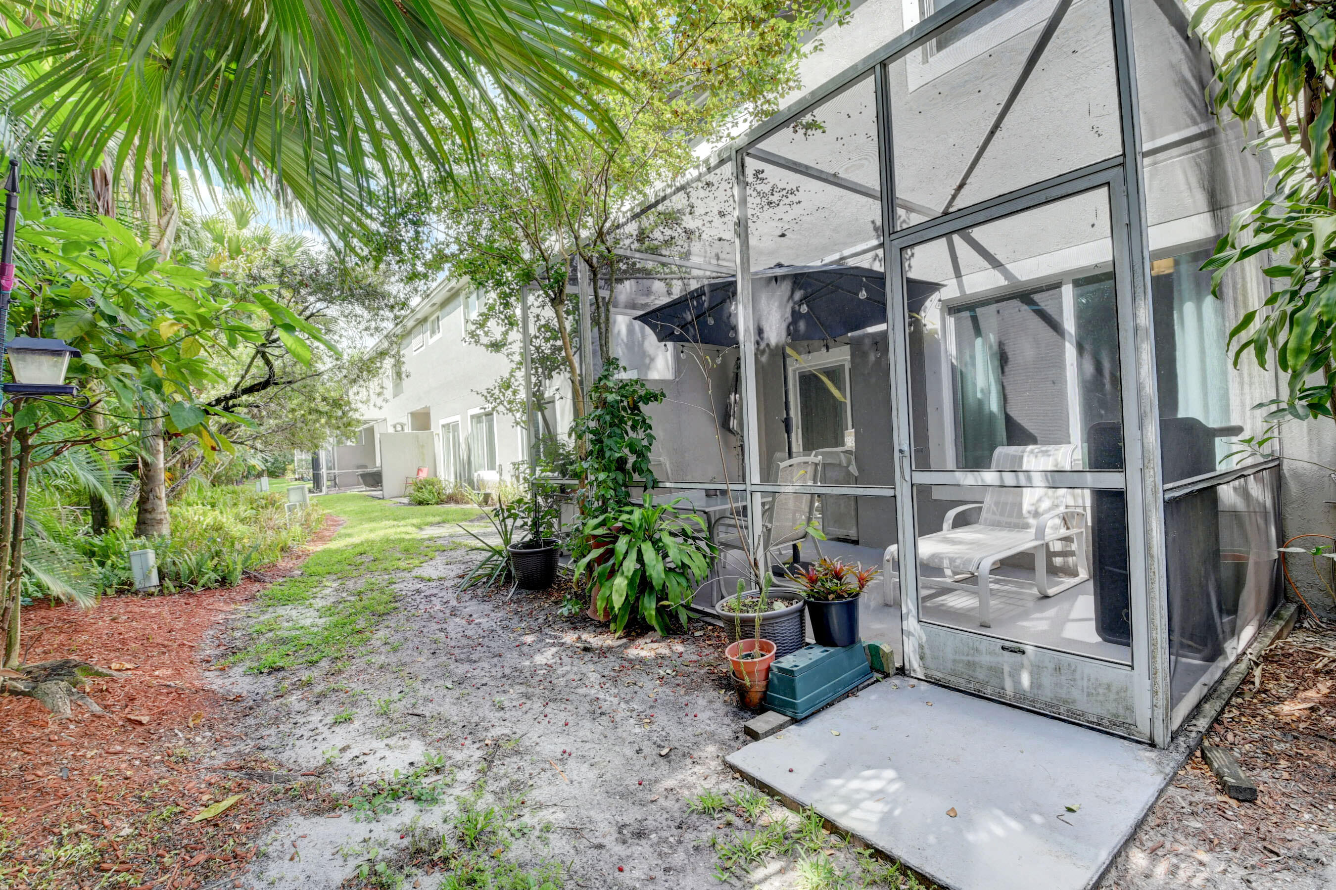 21204 Vía Eden Boca Raton, FL 33433 - Photo 34 of 51 patio