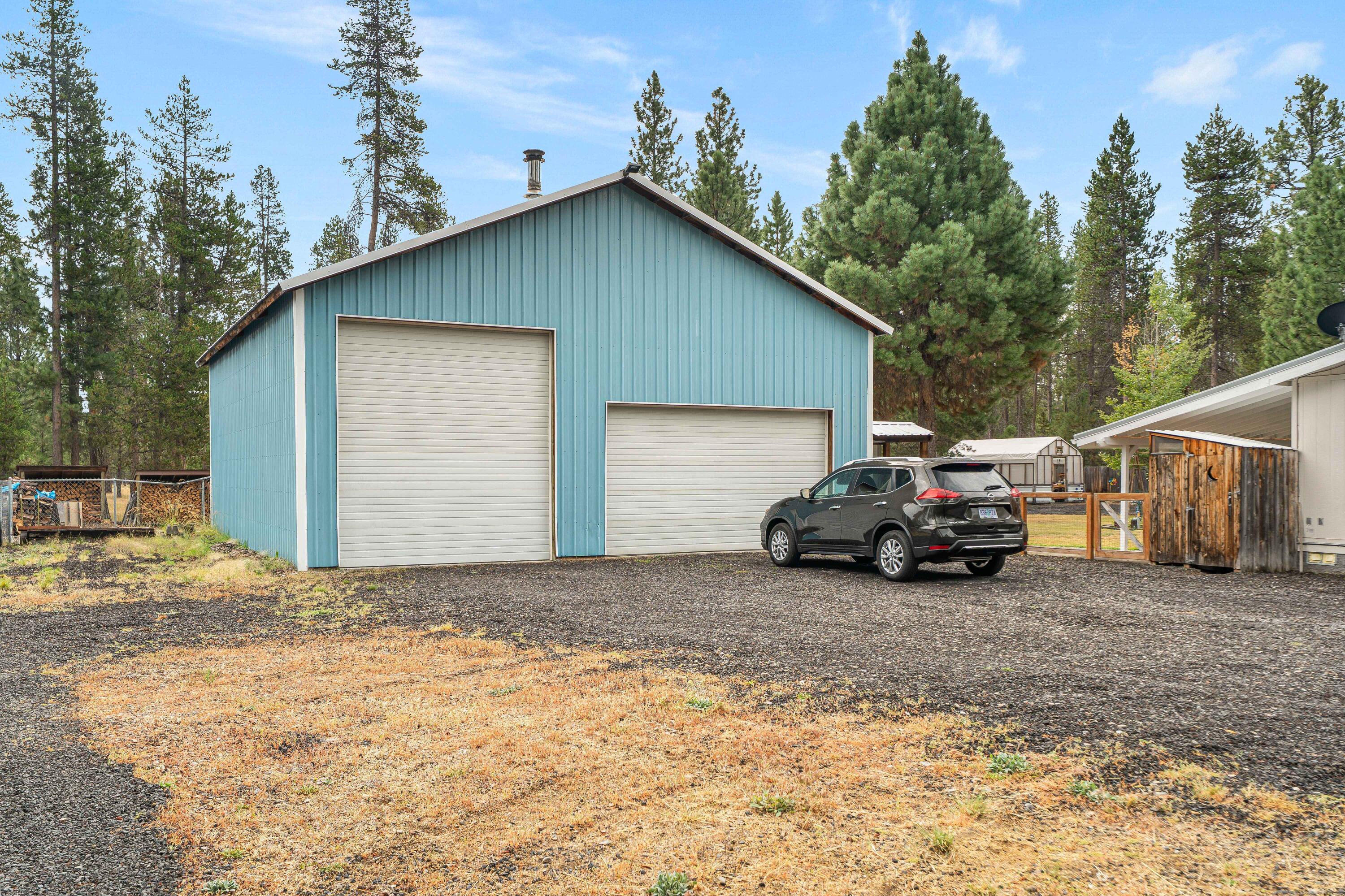 152381 Wagon Trail Road La Pine, OR 97739 - Photo 4 of 38