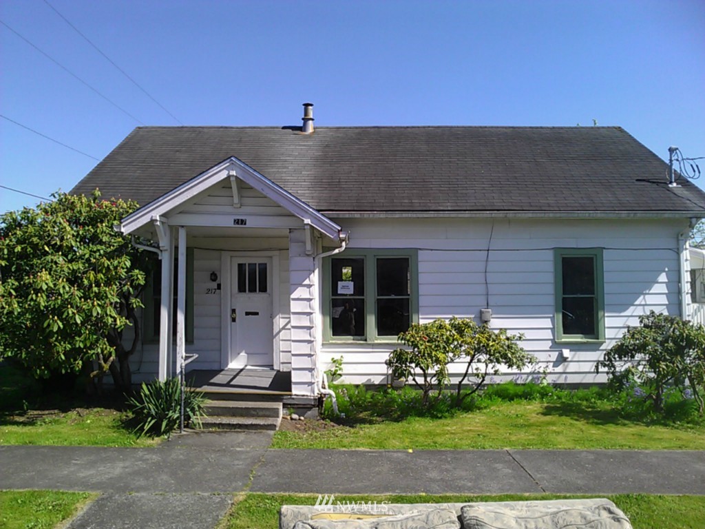 217 Southwest 2nd Street Chehalis, WA 98532 - Photo 1 of 11 Gallery Image 1