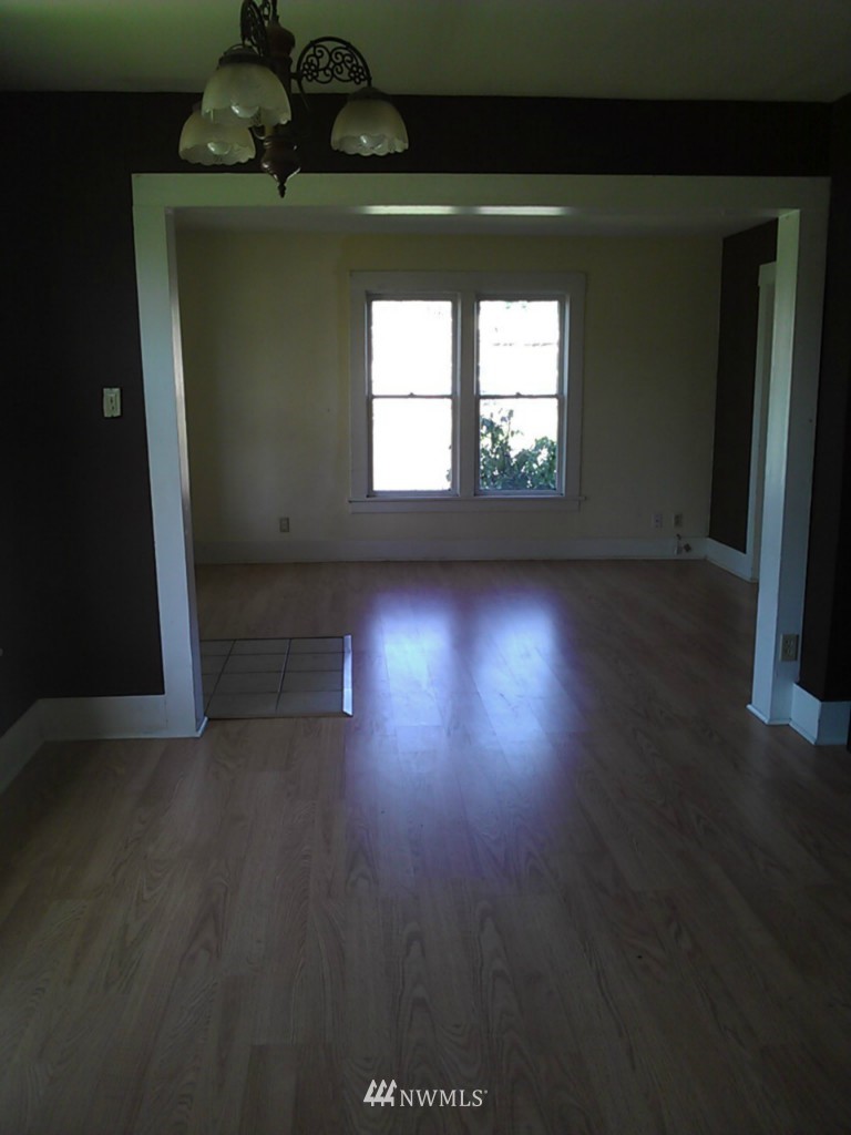 217 Southwest 2nd Street Chehalis, WA 98532 - Photo 5 of 11 Gallery Image 5