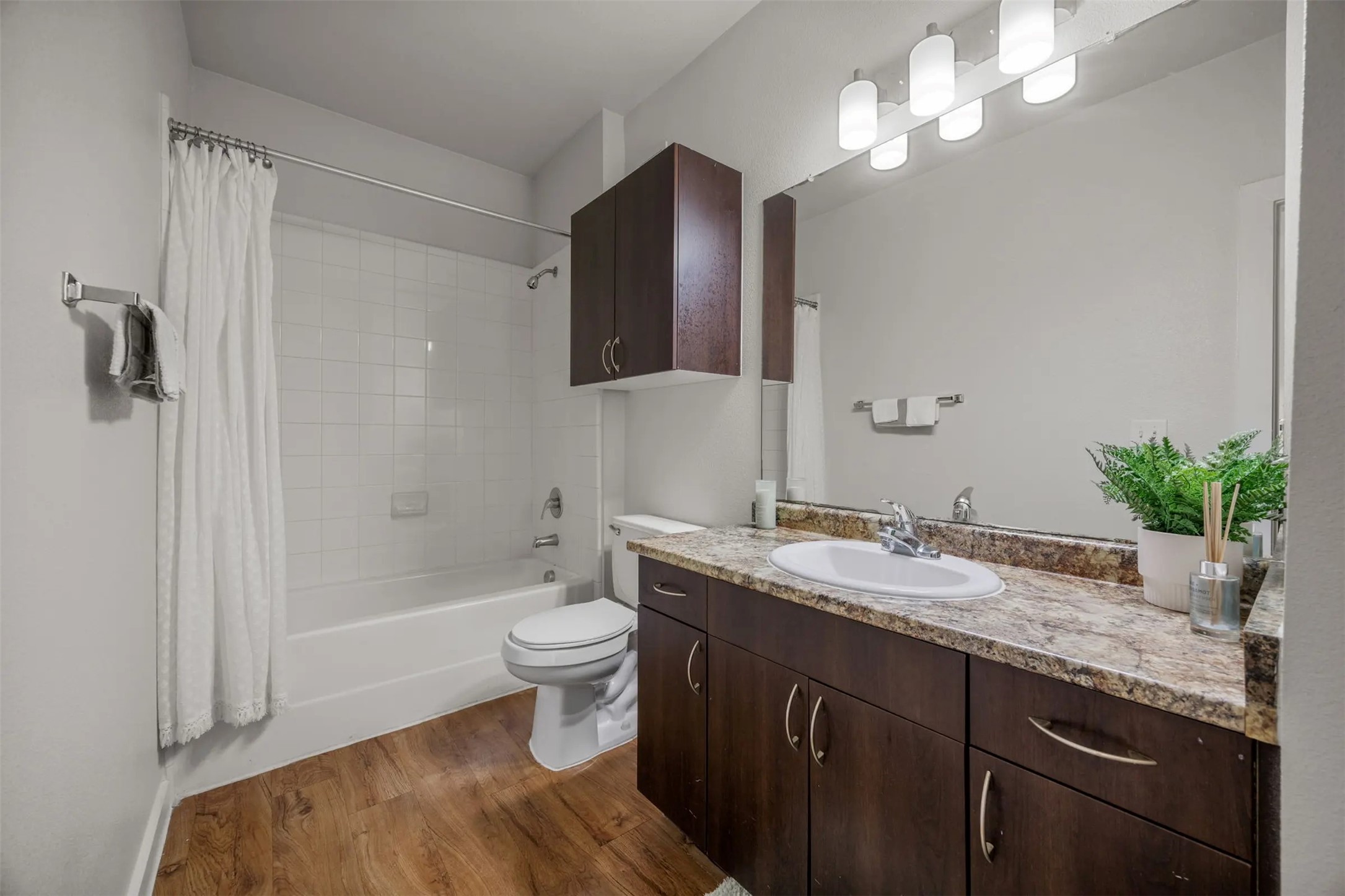 6725 Circle S Road, Unit A2102 Austin, TX 78745 - Photo 15 of 23 $500 off first month's rent! Don’t miss out on this limited-time offer — contact our team today to learn more and find the perfect unit for you!