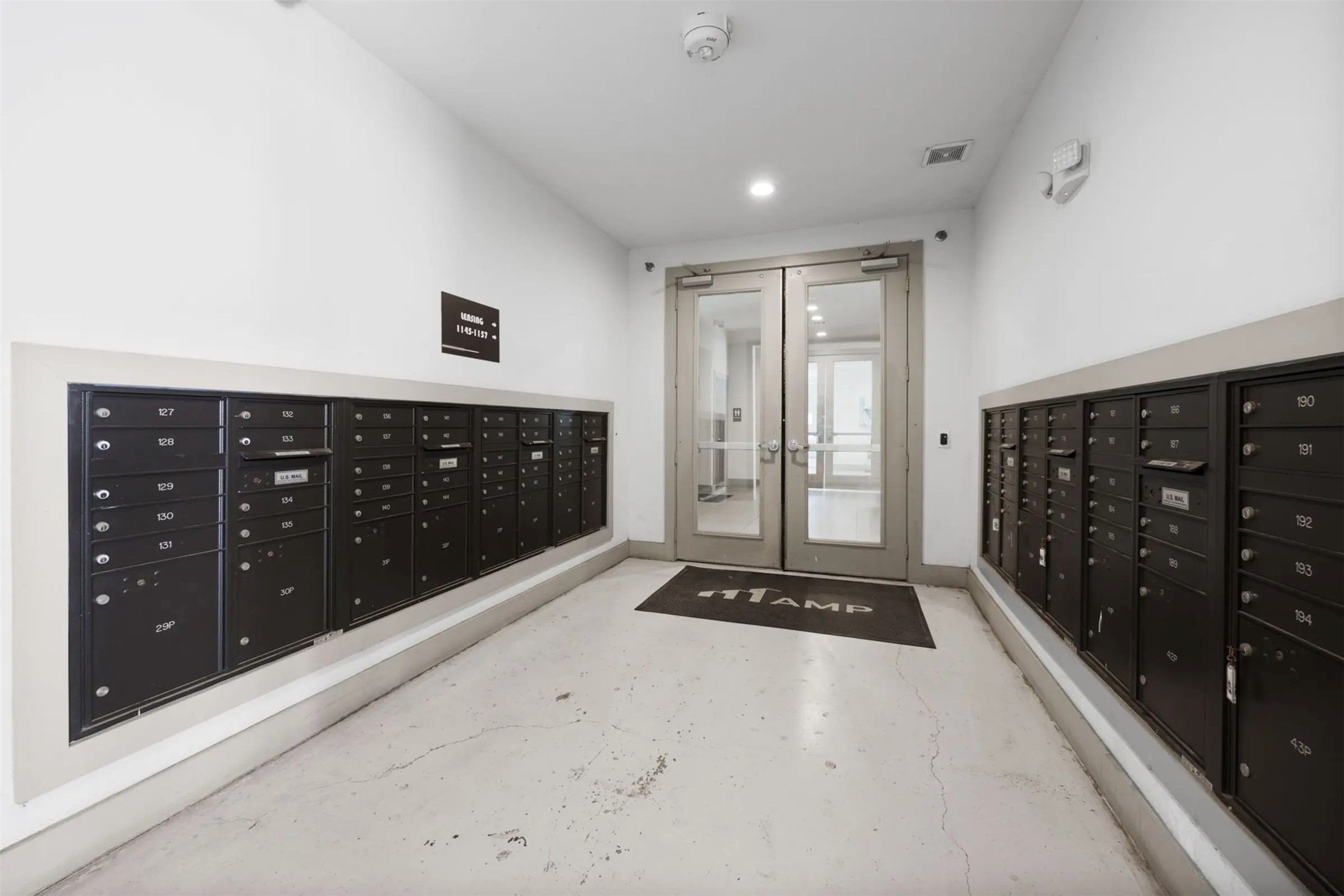 6725 Circle S Road, Unit A2102 Austin, TX 78745 - Photo 22 of 23 $500 off first month's rent! Don’t miss out on this limited-time offer — contact our team today to learn more and find the perfect unit for you!