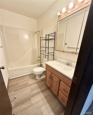 $1,050 | 822 White Oak Drive, Unit 1, O'Fallon, IL 62269