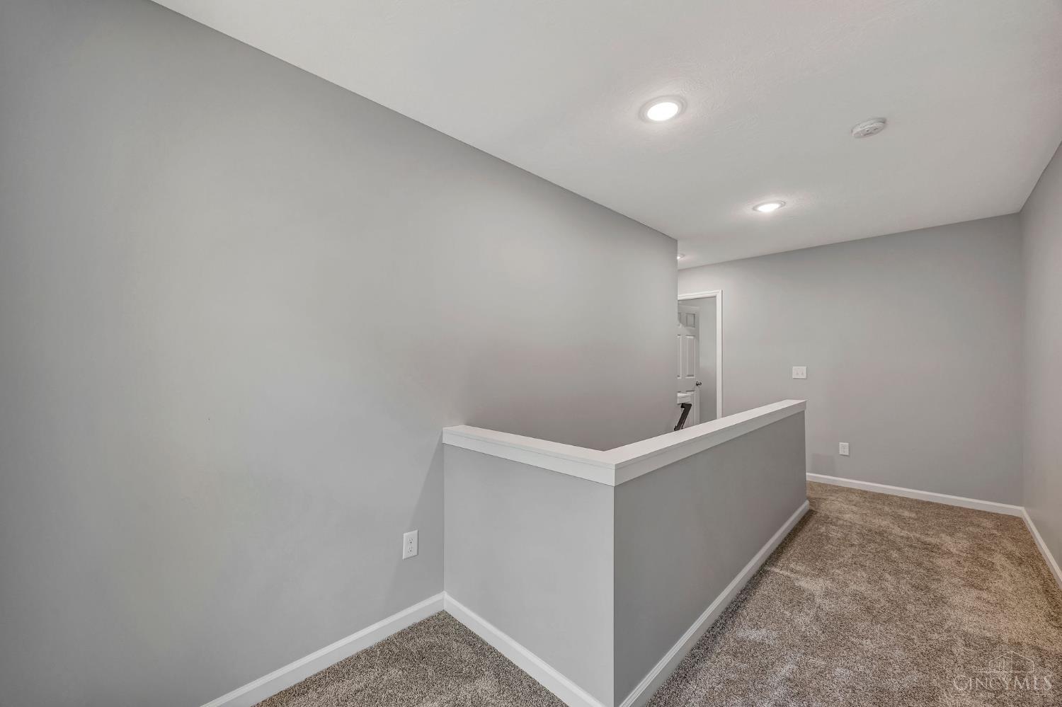 5143 Camargo Road Cincinnati, OH 45227 - Photo 25 of 49