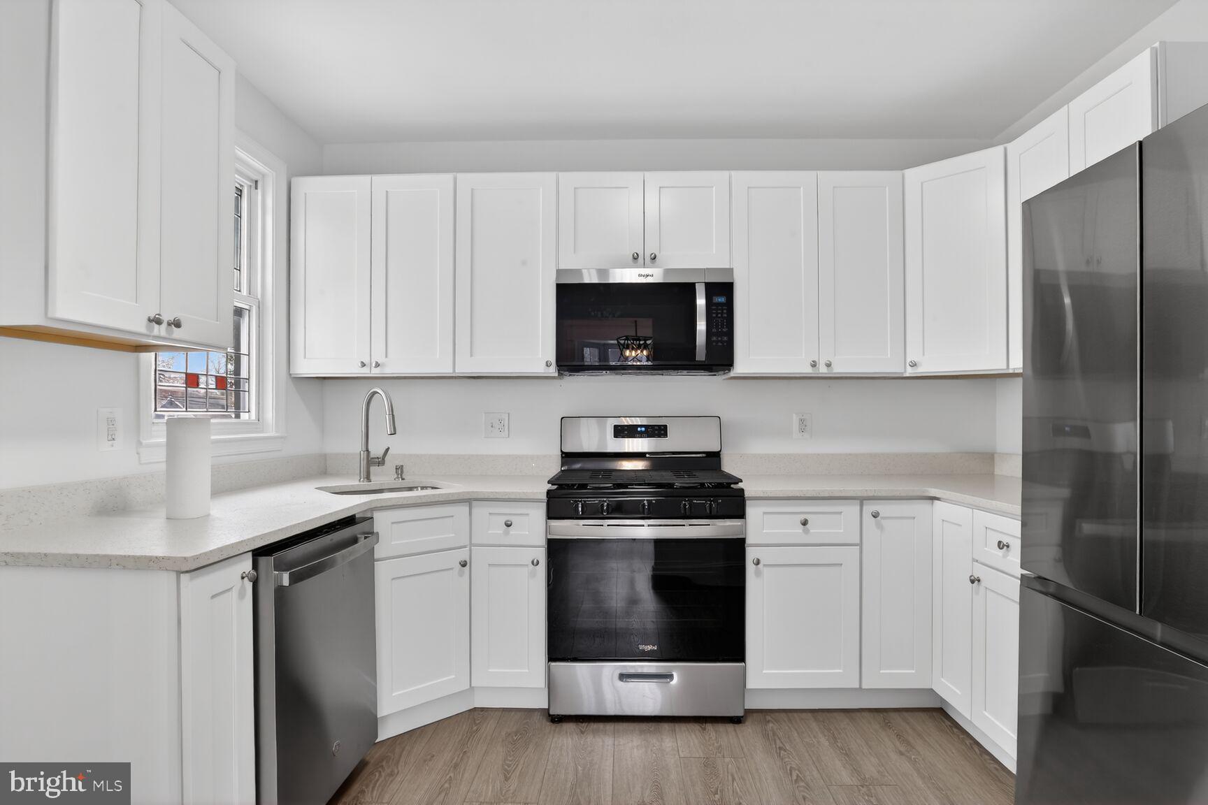 2932 Manns Avenue Baltimore, MD 21234 - Photo 5 of 30