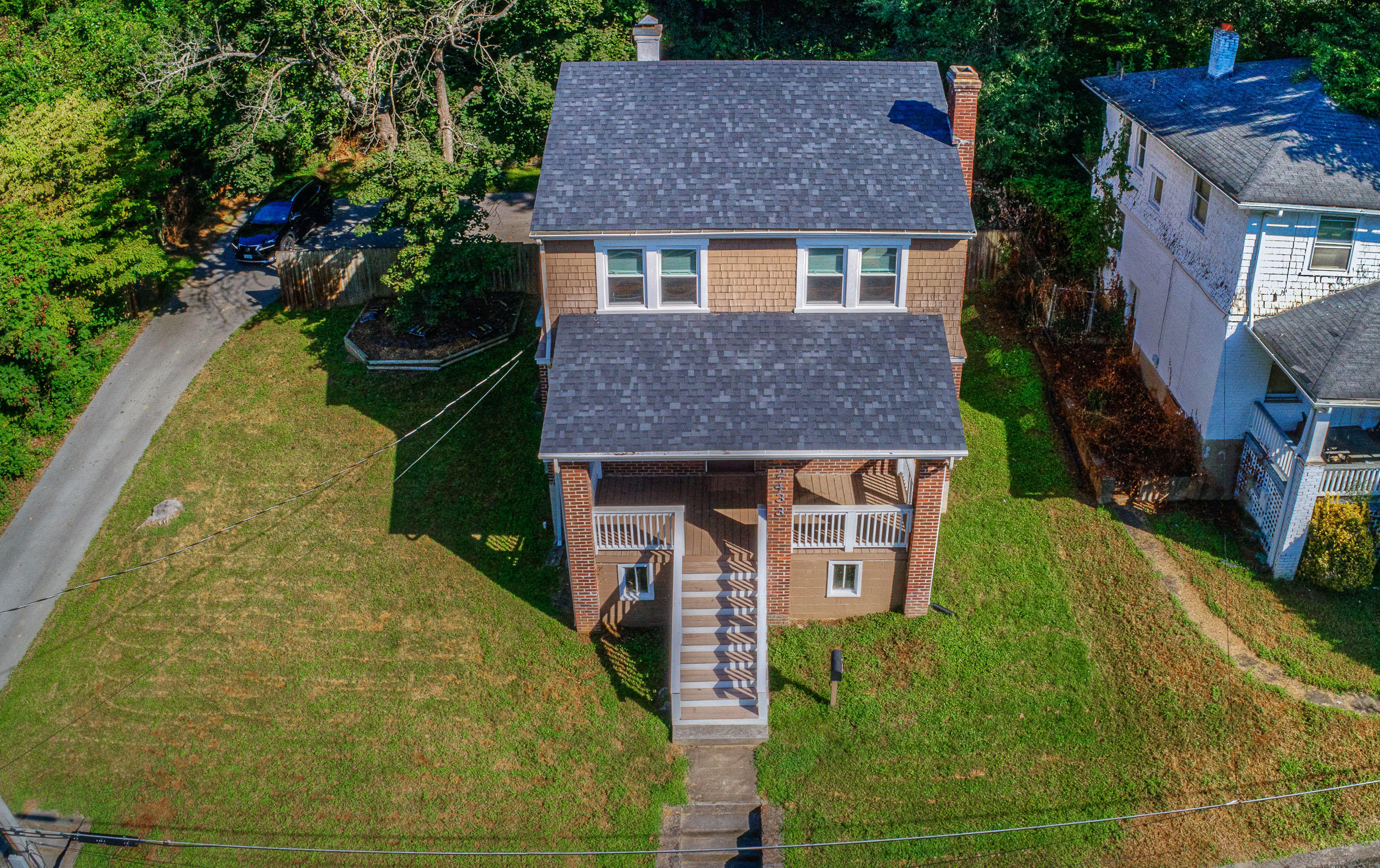 2433 Grandin Road Southwest Roanoke, VA 24015 - Photo 3 of 28 DJI_0015