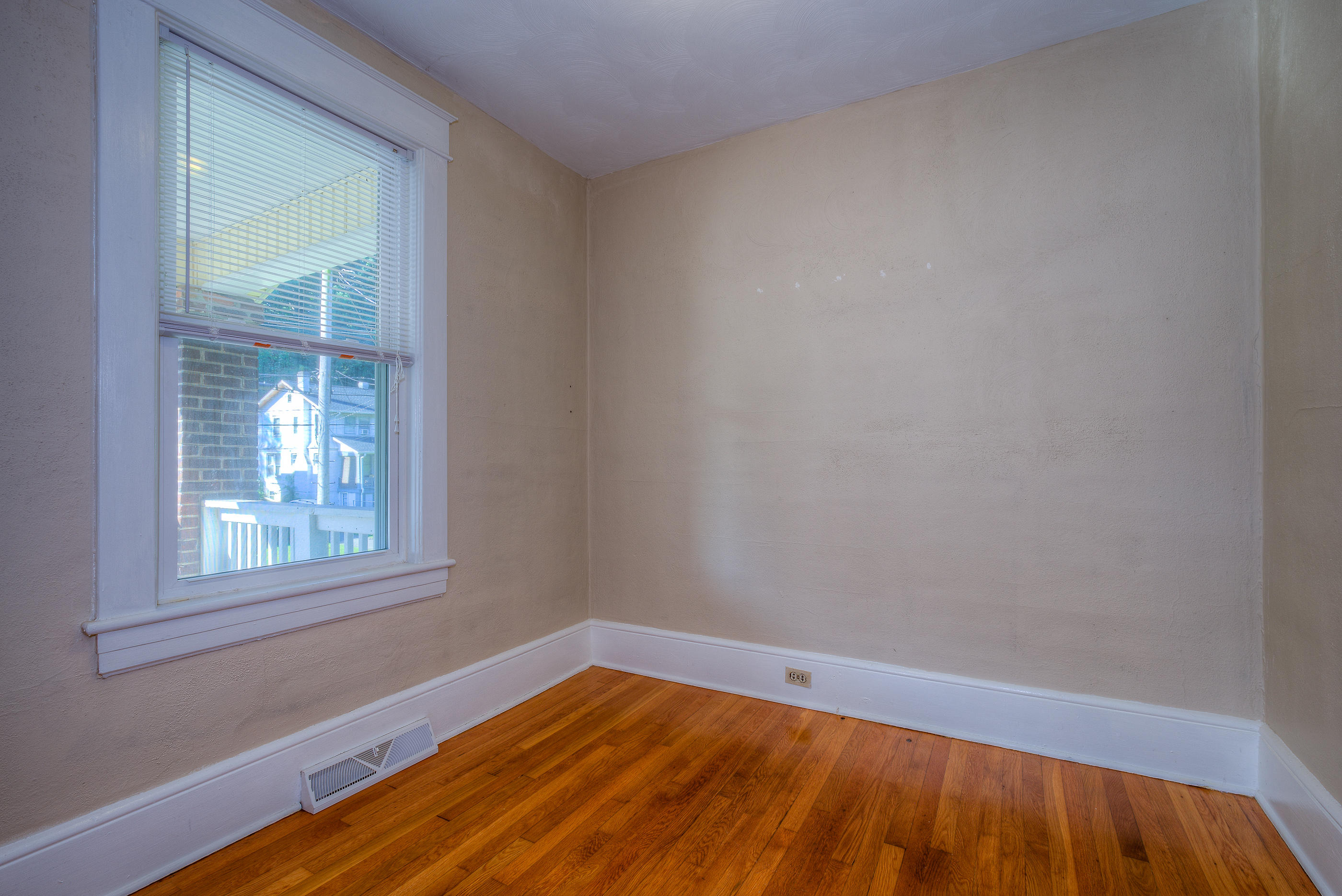 2433 Grandin Road Southwest Roanoke, VA 24015 - Photo 23 of 28 Set433from_IMG_3295