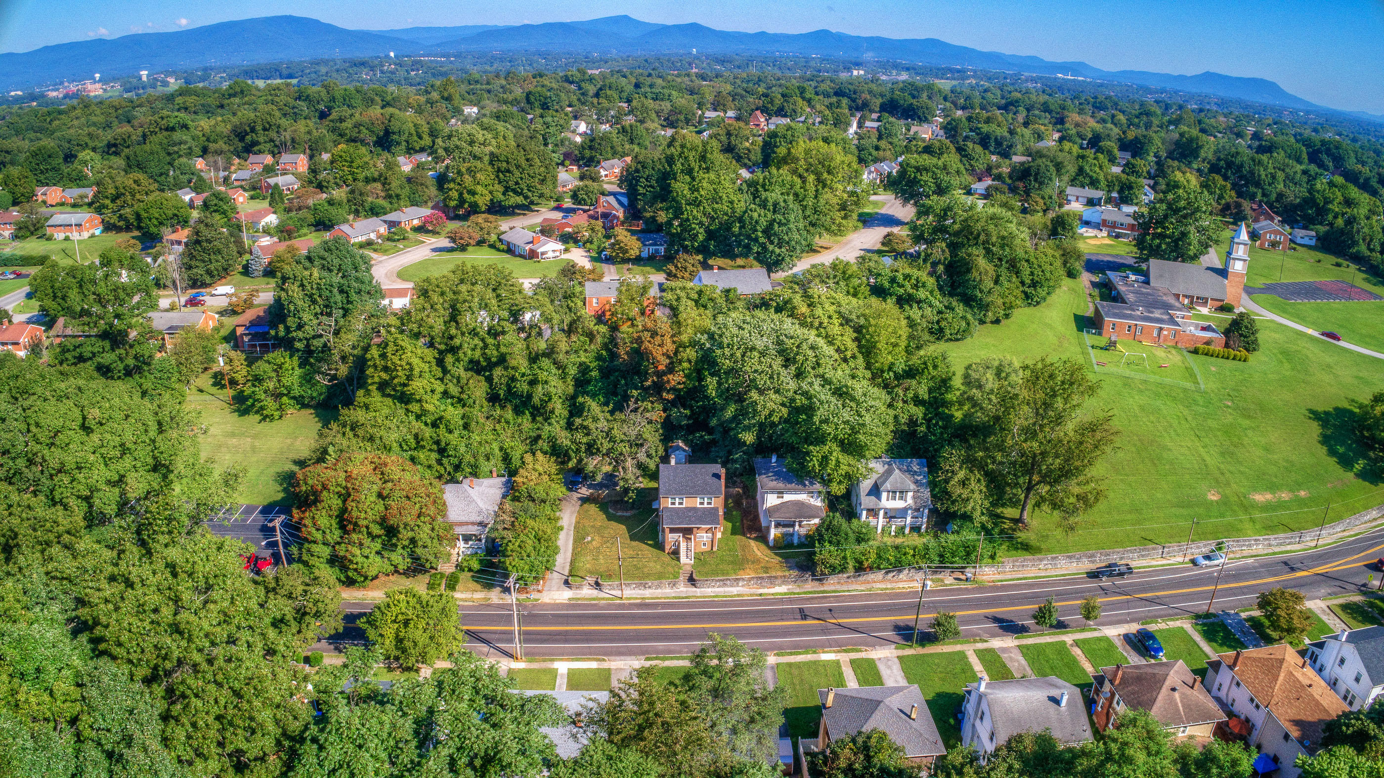 2433 Grandin Road Southwest Roanoke, VA 24015 - Photo 8 of 28 DJI_0006
