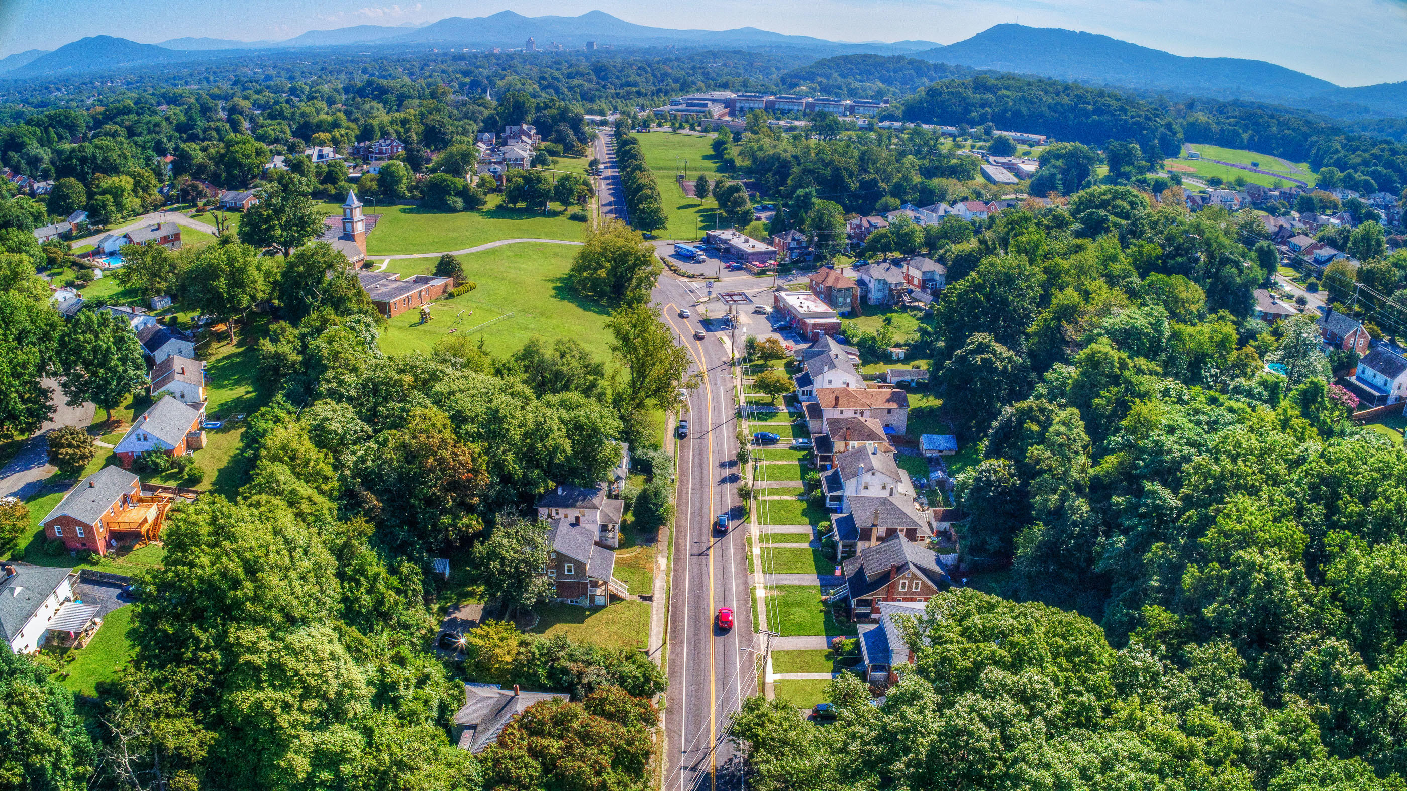 2433 Grandin Road Southwest Roanoke, VA 24015 - Photo 9 of 28 DJI_0012