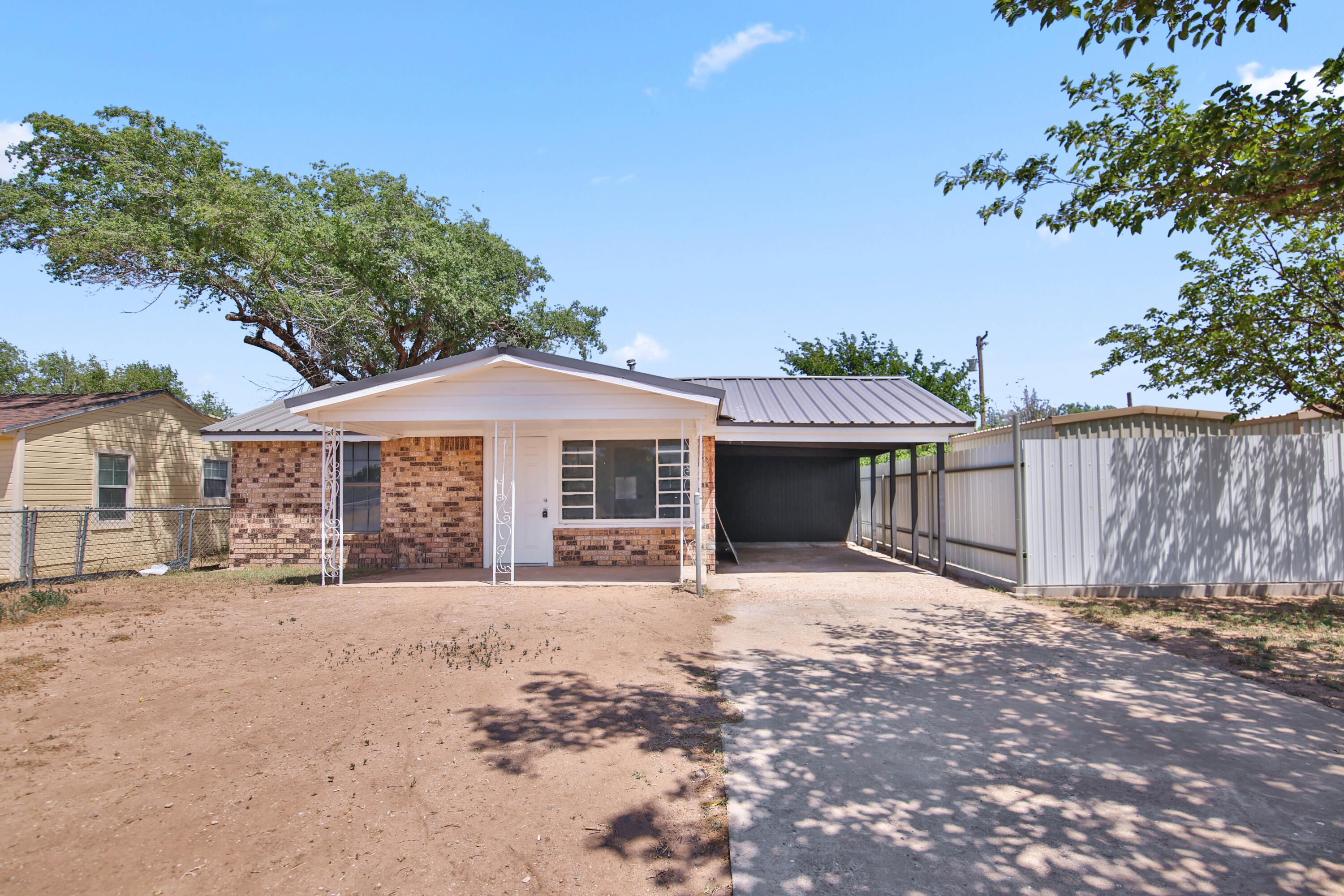 312 North Avenue R Lubbock, TX 79415 - Photo 1 of 26 IMG_9844