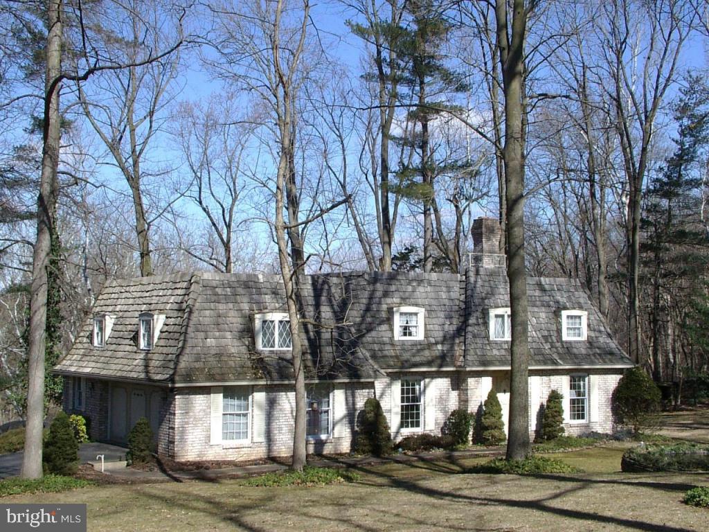 389 Winding Way Lancaster, PA 17602 - Photo 1 of 24